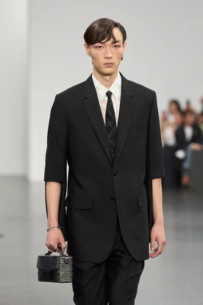 Look 126